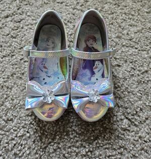 Holographic Disney Frozen Toddler Girl Heels - Size 8